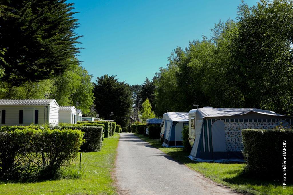 Camping L'Oasis Damgan Bagian luar foto
